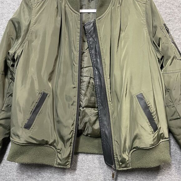 B. Sweet Olive Green Bomber Style Jacket Junior's Size XL Black Trim Pockets - Picture 16 of 16